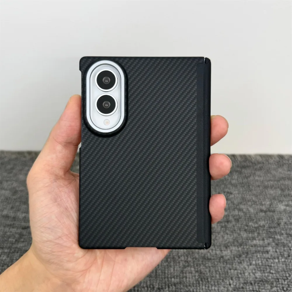 Ultra-Thin Aramid Carbon Fiber Magnetic Case with Magsafe Compatibility