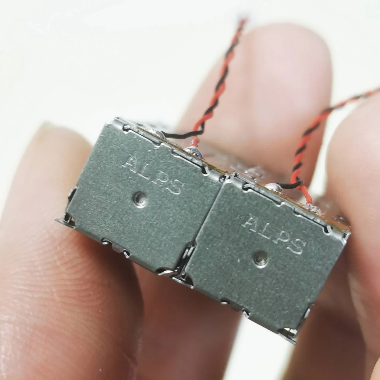 エイリアン・シリアルナンバー付きピンバッチ 1Pair HD Liner Vibration Motor Rumble For Nintendo Switch