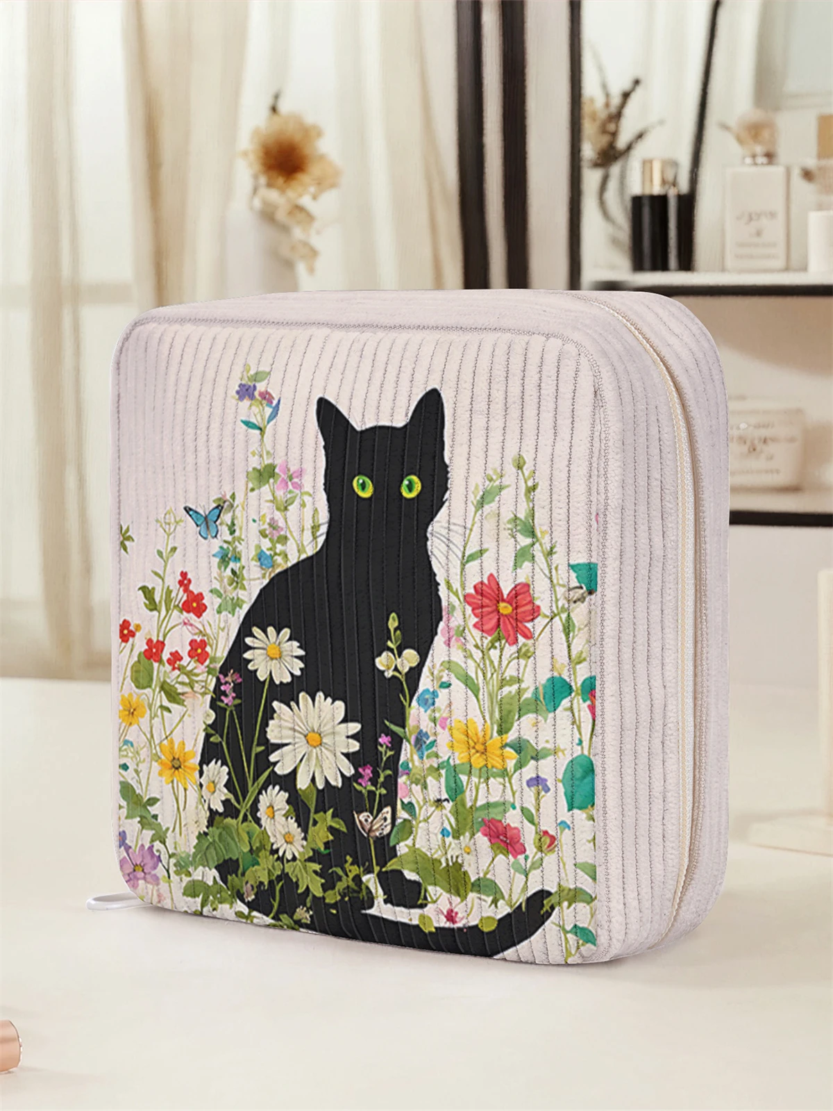 Cute cartoon cat pattern printed sanitary napkin storage bag, women's lightweight tissue bag, sanitary tissue bag