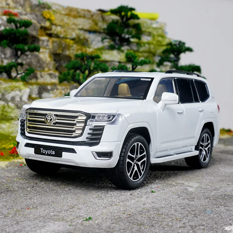 1:24 Toyota LAND CRUISER SUV 높은 시뮬레이션 다이캐스트 자동차 금속 합금 모델 자동차 장난감 컬렉션 ..