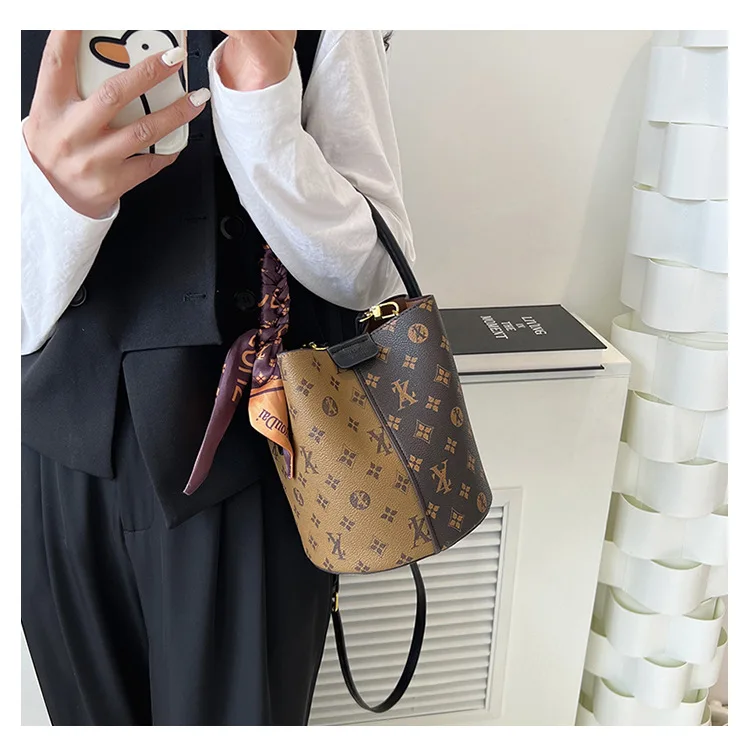 Advanced fashion bag for women 2025 - packaging