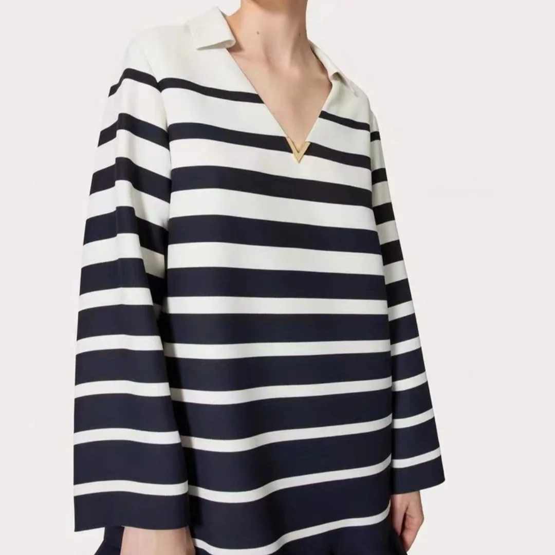 

New women's fashionable striped V-neck patchwork dress for spring/summer 2024