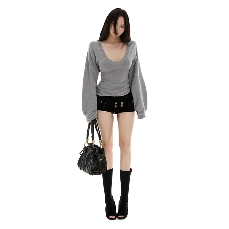 V-Neck Lantern-Sleeve Knit Pullover Sweater For Autumn And Winter Outfits — photo 2