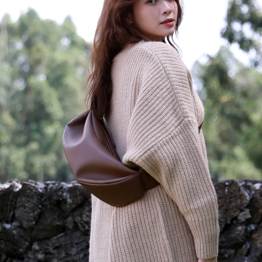 

Simple retro leather dumpling bag for women with wide shoulder straps zipper half month single shoulder crossbody bag