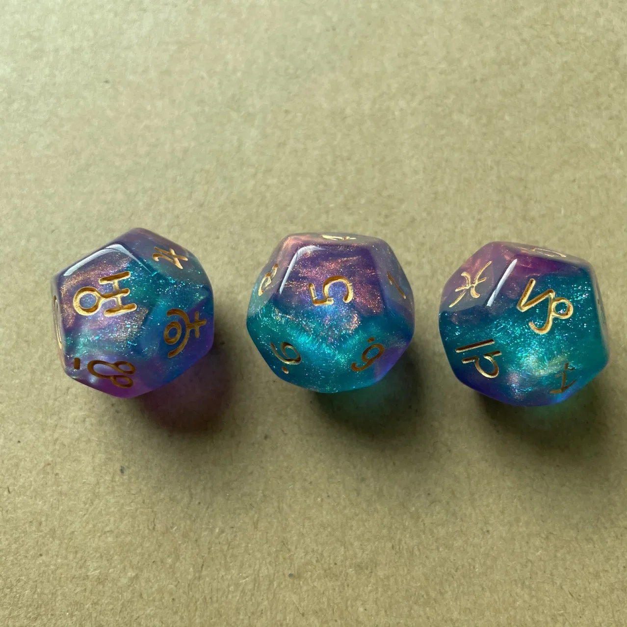 Astrological Dice 12 Sided Multicolor Constellation Dice for Party Game Astrology Tarot Constellation Divination 3pcs/lot
