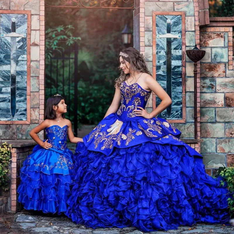 

Blue Sexy Strapless Bodice Medallions Applique Embroidery Tull Tiered Pleat Skirt Charro Quinceanera Dresses Ball Gown Vestidos