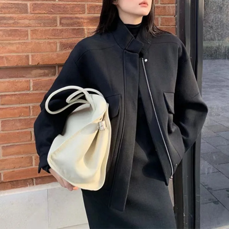 

Early Spring Classic Retro Wool Standing Collar Silhouette Woolen Pilot Jacket Women Black Jacket