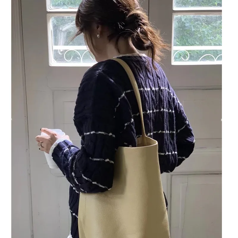 

2022 New Autumn And Winter Women's Preppy Style Gentle Stripe Twist Pullover Loose Sweater Tops