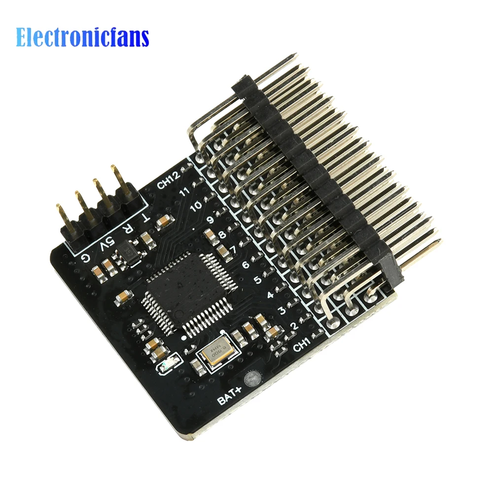 Connecteurs PWM et ports de télémétrie sur la carte adaptateur 12 canaux CRSF/ELRS avec BEC 5V.