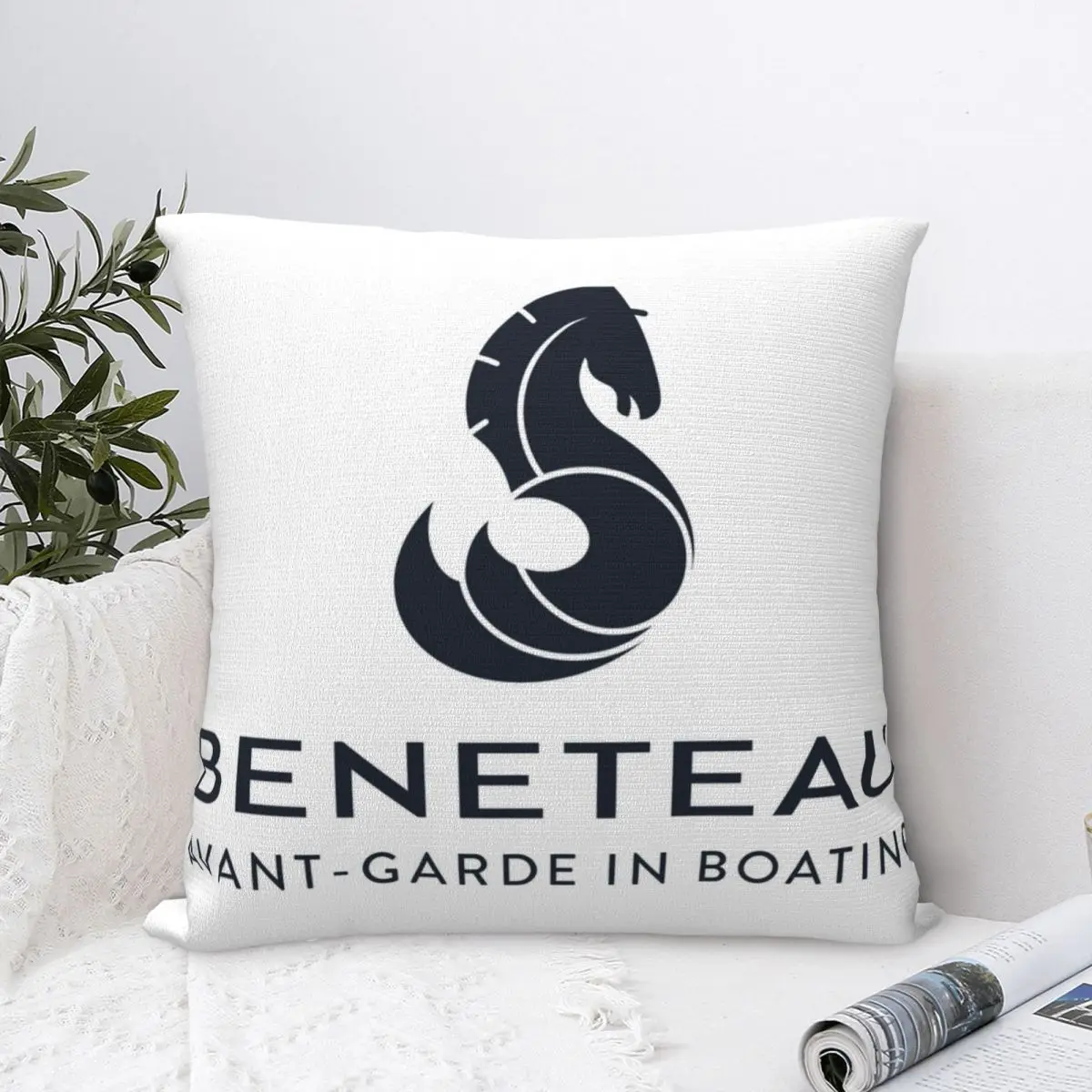 

Чехол для подушки с логотипом шлюпки Beneteau Yachts