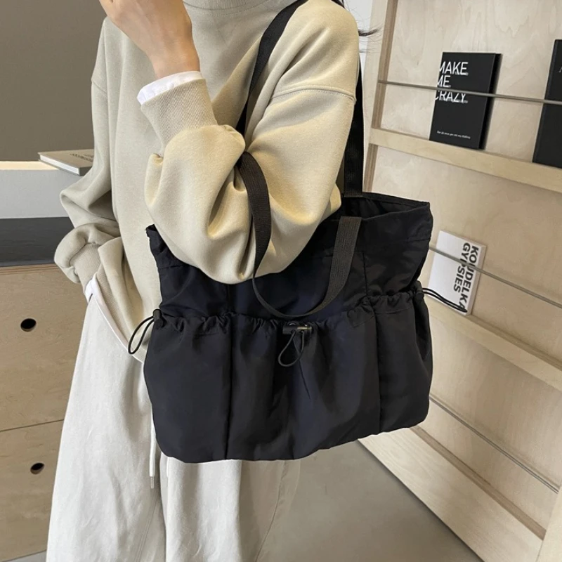 Borsa tote di grande capacità Borsa a tracolla in tela alla moda Borsa a secchiello per pendolarismo da lavoro - immagine 5