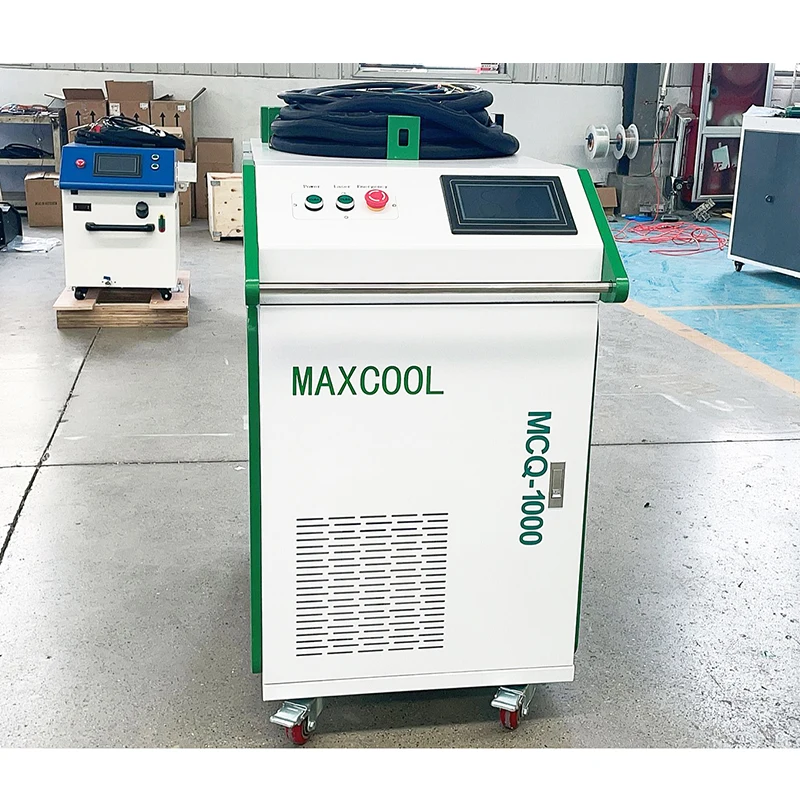 Hanheld Fiber Optic Laser Cleaning Machine For Wood Furniture, Metal Oil Rust Laser Pulse Cleaner 300W 1kw 4