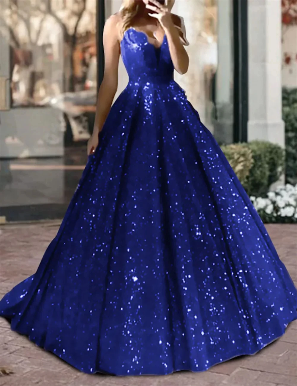 Sequined Ball Gown Quinceanera Dresses Long Luxury Party Dresses V-Neck V-Back Sleeveless Sweep Train Made Prom Gown