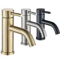 Matte Black ก๊อกน้ําห้องน้ําทองเหลืองดาดฟ้าติดตั้งน้ําร้อนเย็น TAP สําหรับอ่างล้างจานโมเดิร์นสั้นสูงการออกแบบทนทาน 1