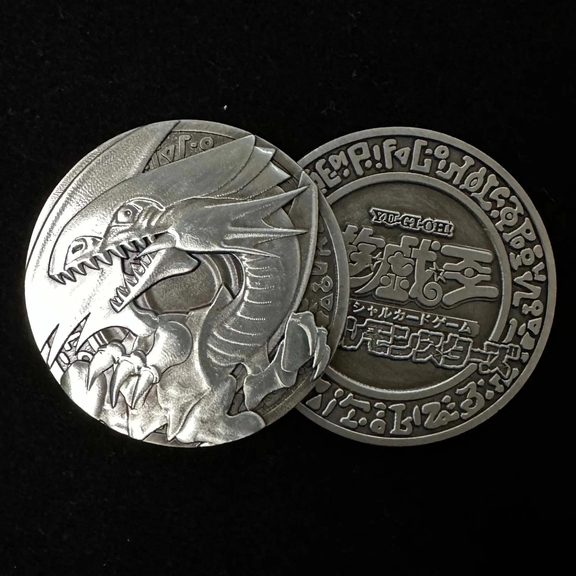 32 Style Yu-Gi-Oh! Commemorative Coins Dark Magician Girl Blue-Eyes White Dragon Red-Eyes Black Dragon Diy Game Anime Gift Toys