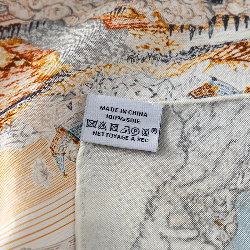 Elegant Versatile Silk Twill Scarf - Luxurious Heavyweight Mulberry 70 Square Fashion Accessory