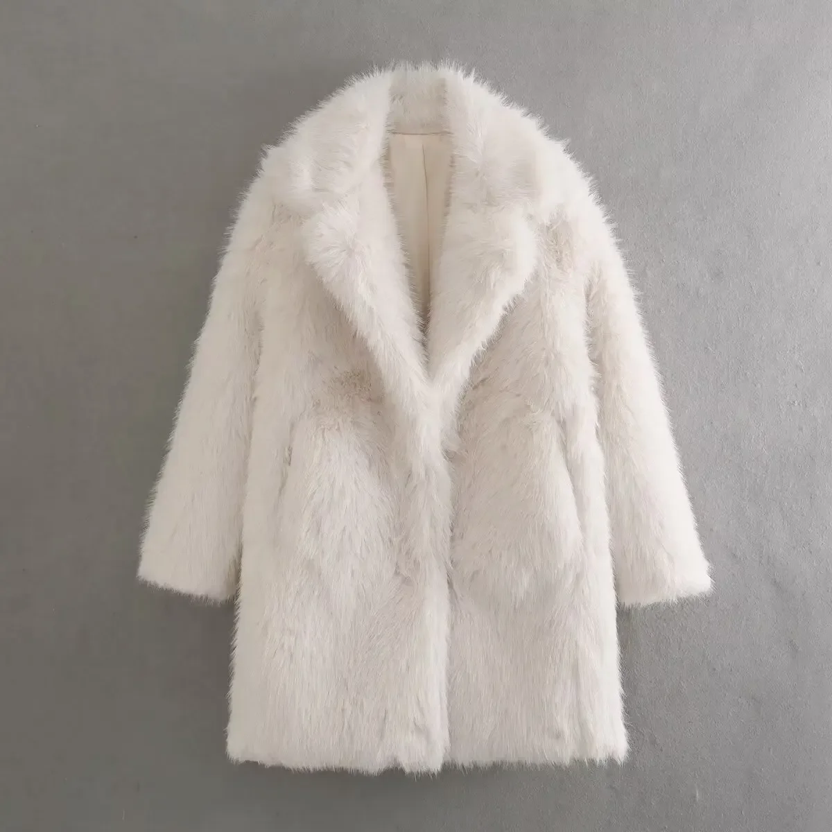 

Women New Fashion Artificial fur effect Loose Long style Warm Coat Vintage Long Sleeve Button-up Female Outerwear Chic Overshirt