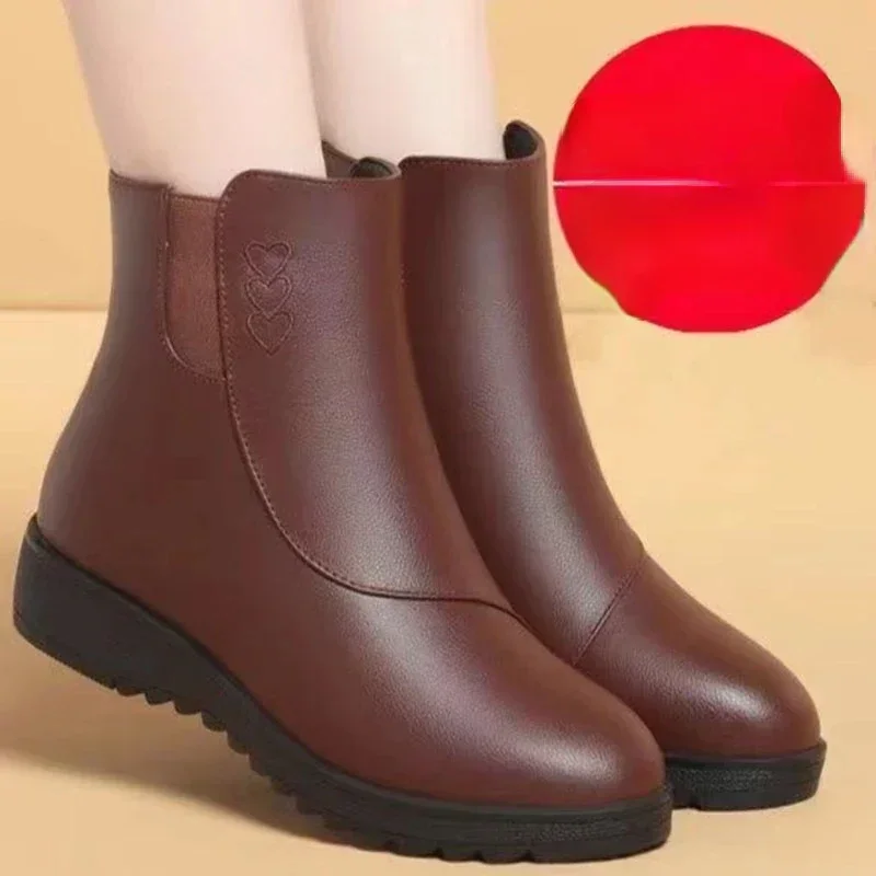 Winter Boots Women 2023 New Cold-proof and Warm Mother's Shoes Wedge Platform Casual Short Boots Fashion Round Toe Snow Boots