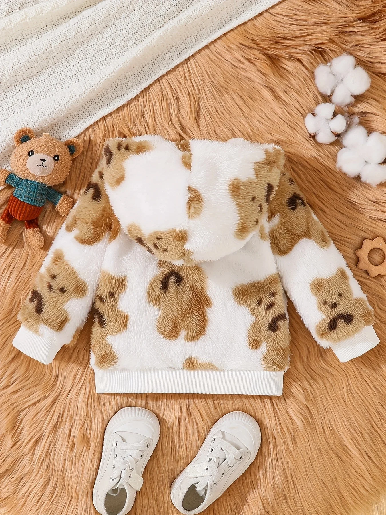 Baby boys Autumn and winter cute baby bear head pattern long-sleeved hooded sports coat