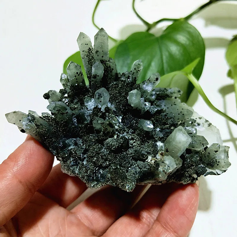 Natural Stones Epidote Crystal Cluster Tower Symbiosis Specimen Feng Shui Crystal Witchcraft Energy curative Room Decoration 3