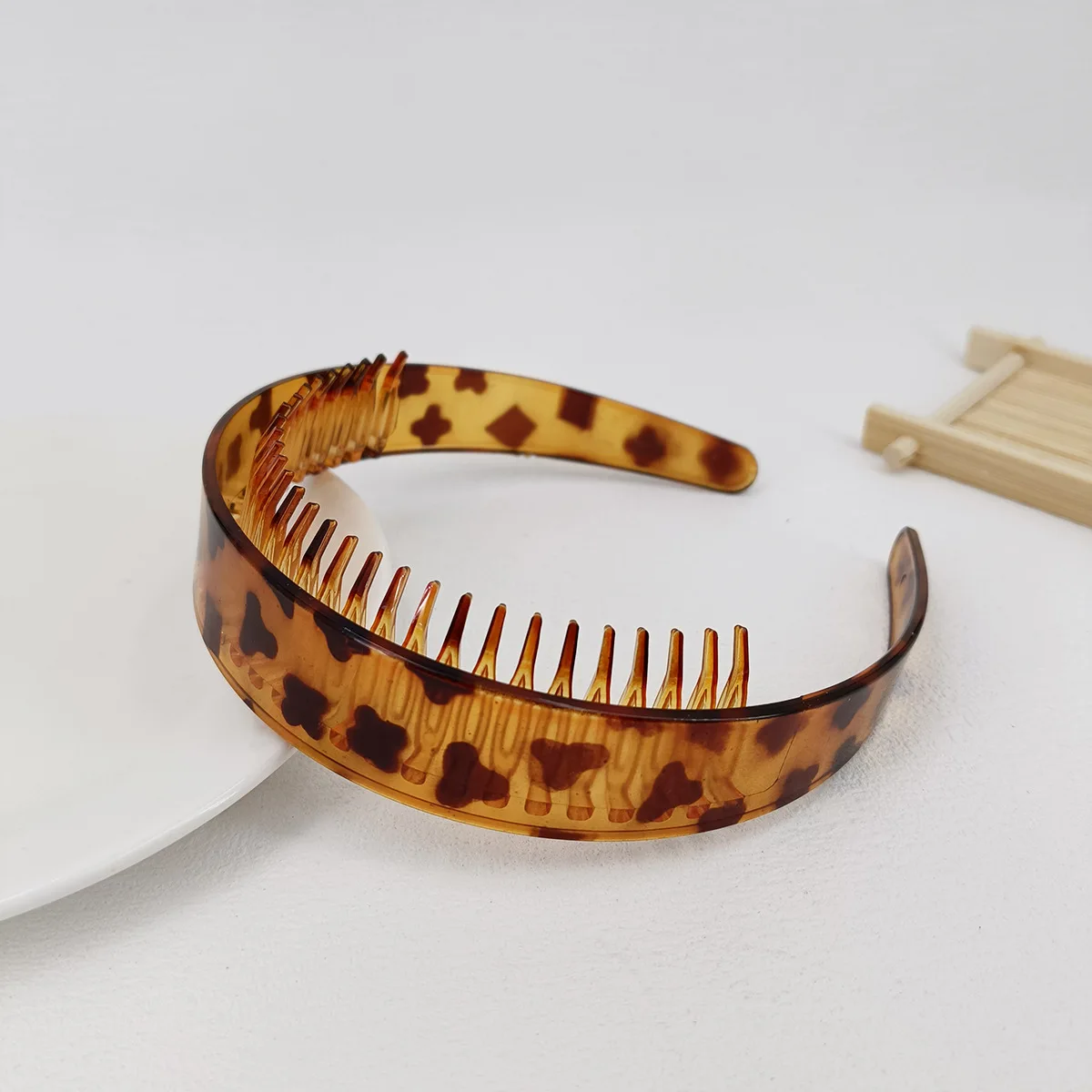 2 Stück/3 Stück rutschfestes Haarband mit Leopardenmuster, mattes Acryl, Unisex-Haar-Accessoire, Haarbänder für Frauen, Stirnbänder-Set, einfacher Haarreifen – Detail 9