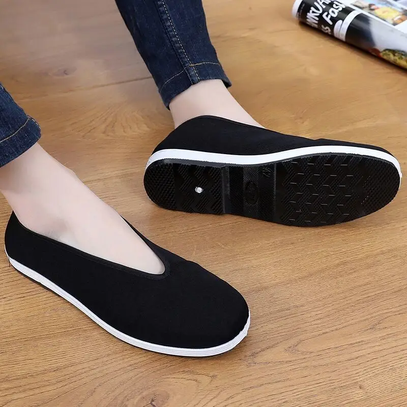 Chinese Traditional Martial Arts Shoes Men Kung Fu Wing Chun Tai-Chi Wushu Black Cloth Old Beijing Casual Shoes Sport Sneaker