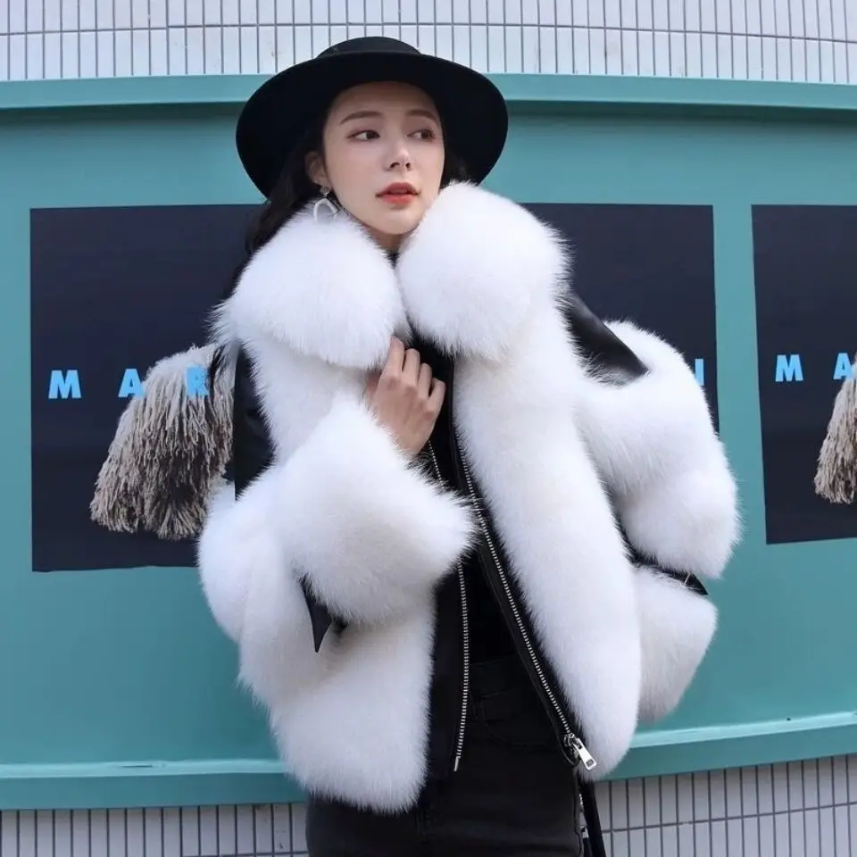 

New Faux Fur Fox Fur Winter Coat for Women's Short Motorcycle Wear Young Fashionable Trend Cotton Warmth Integrated Fur Jacket