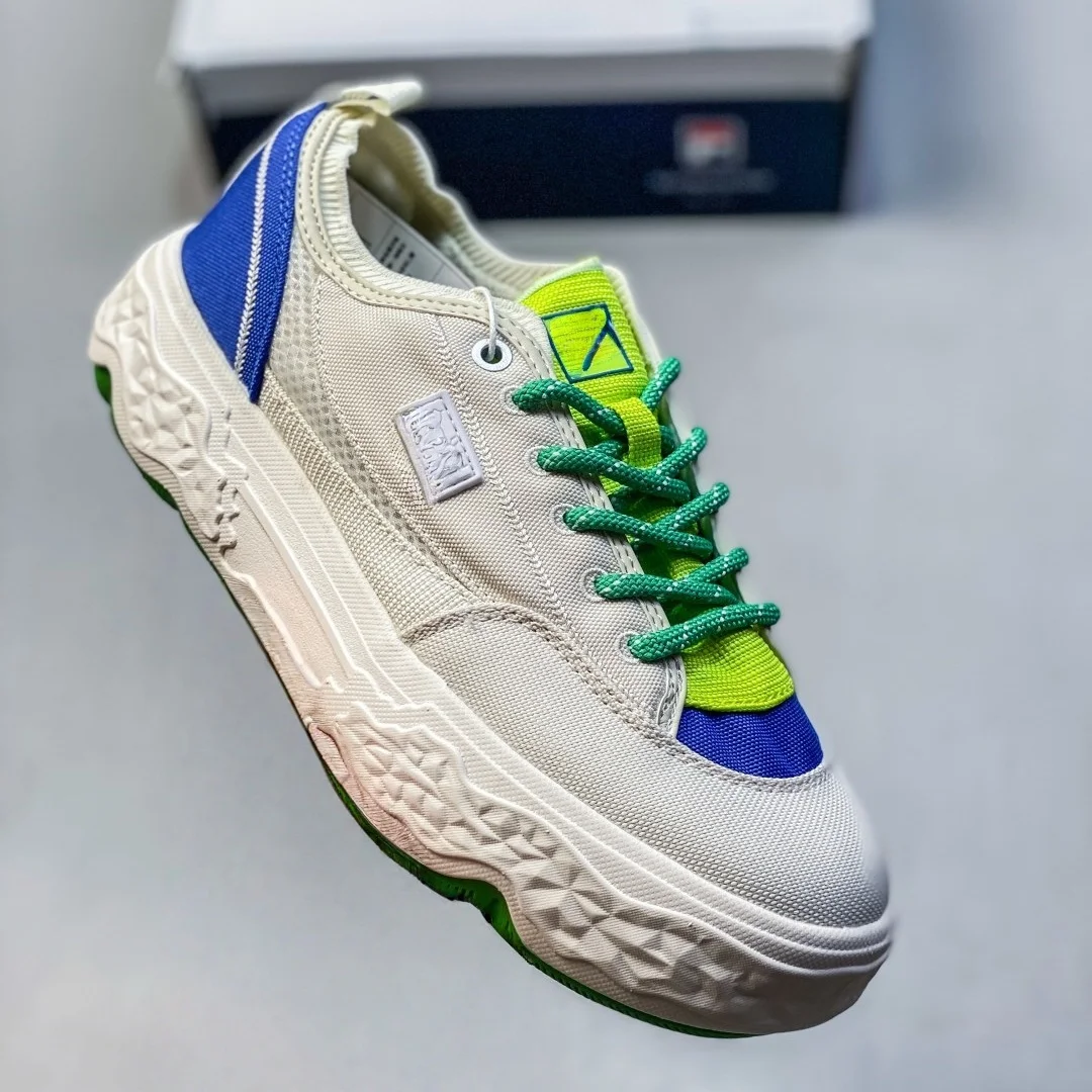 Men's and women's rock-themed casual sports shoes with thick soles, versatile, non-slip, wear-resistant, low-top canvas shoes.