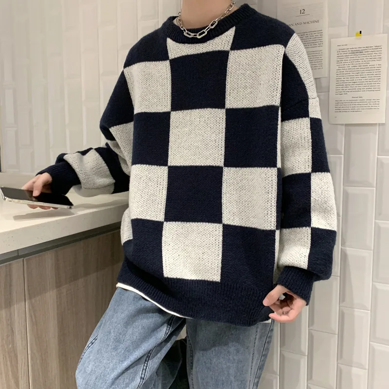 Рисунок 2 - Шахматный свитер 2023