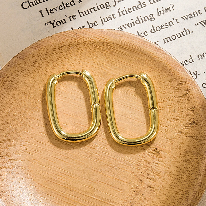 

New temperament U-shaped earring simple fashion metal high sense personality plated 18k gold earrings party senior gift