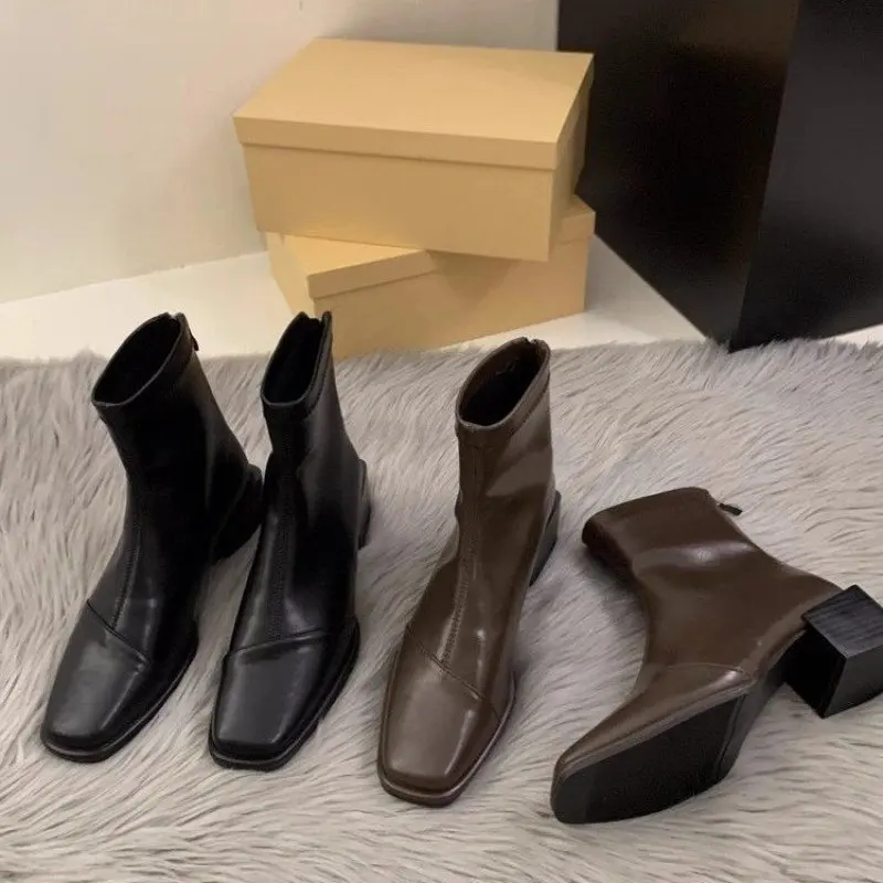 Женские ботильоны из мягкой кожи, на низком каблуке, с молнией сзади