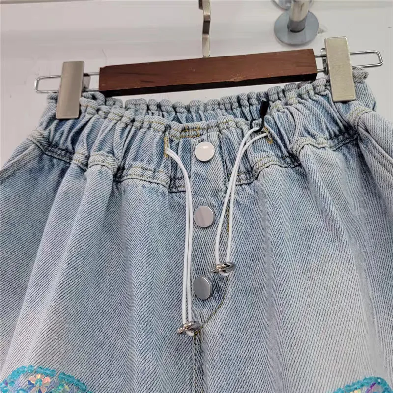 Heavy Industry Inlaid Color Diamond Beaded Denim Shorts 2024 Summer New Fashion High Waist Slimming and Wide Leg Women Shorts