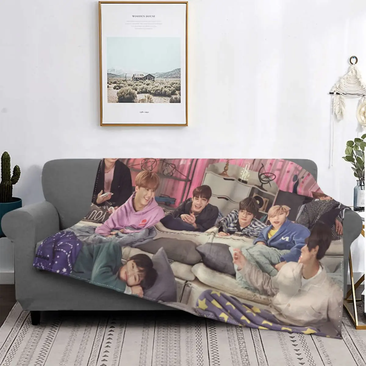 

Kpop Star Stray Kids Singer Idol Blankets Flannel Spring/Autumn Ultra-Soft Throw Blankets for Bedding Bedroom Bedding Throws