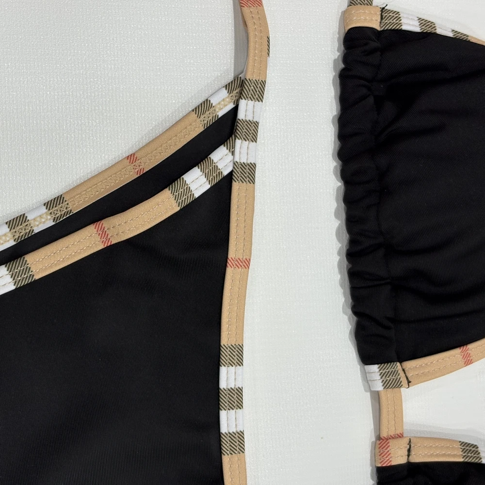 Set Bikini di Lusso a Righe - Confronto colori