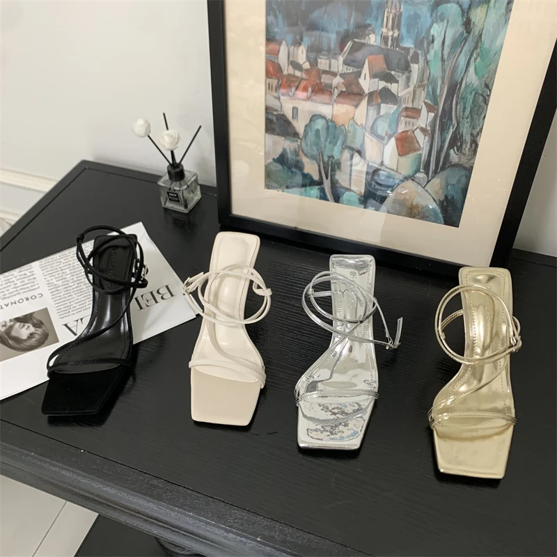 

Сандалии женские на квадратном каблуке, с ремешком на щиколотке