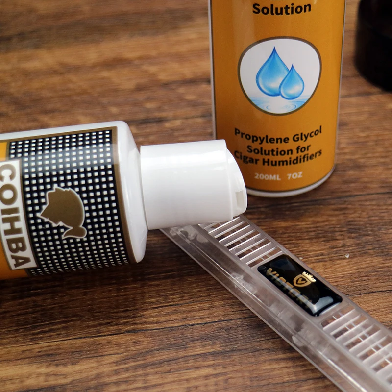 Cigar Humidor Cigar Tools Cohiba Cigare Humidification Water Solution 70% Humidity Ciger Humidifier 200ML Cigar Moisturizing Liquid Cigr Accessories