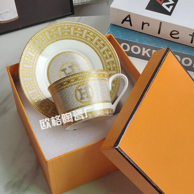 Ceramic Coffee Cup Set Coffee Mug Milk Drinking Cups with Handle Cup and Plate Set Bone China Tea Cup Gift with Original Box