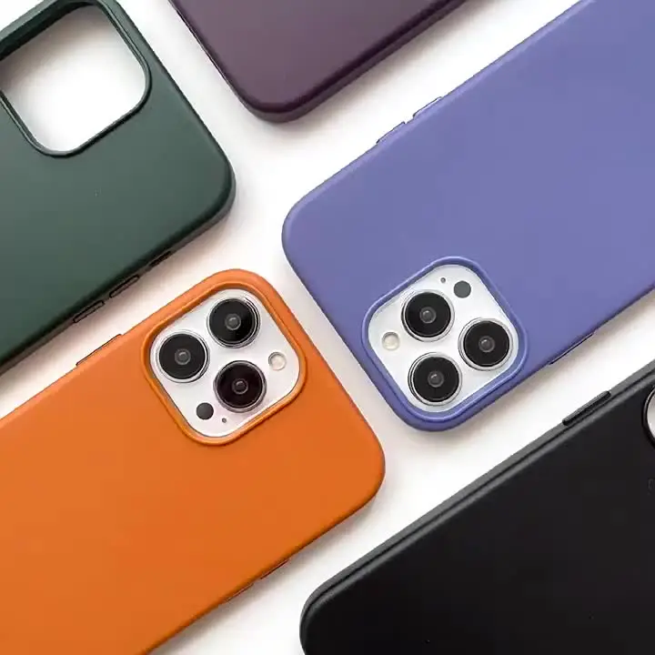 iPhone 8 ゴールド レザーケース付き iPhone 8 / 8Plus 】やっぱり本革が好き。栃木レザーやブランド