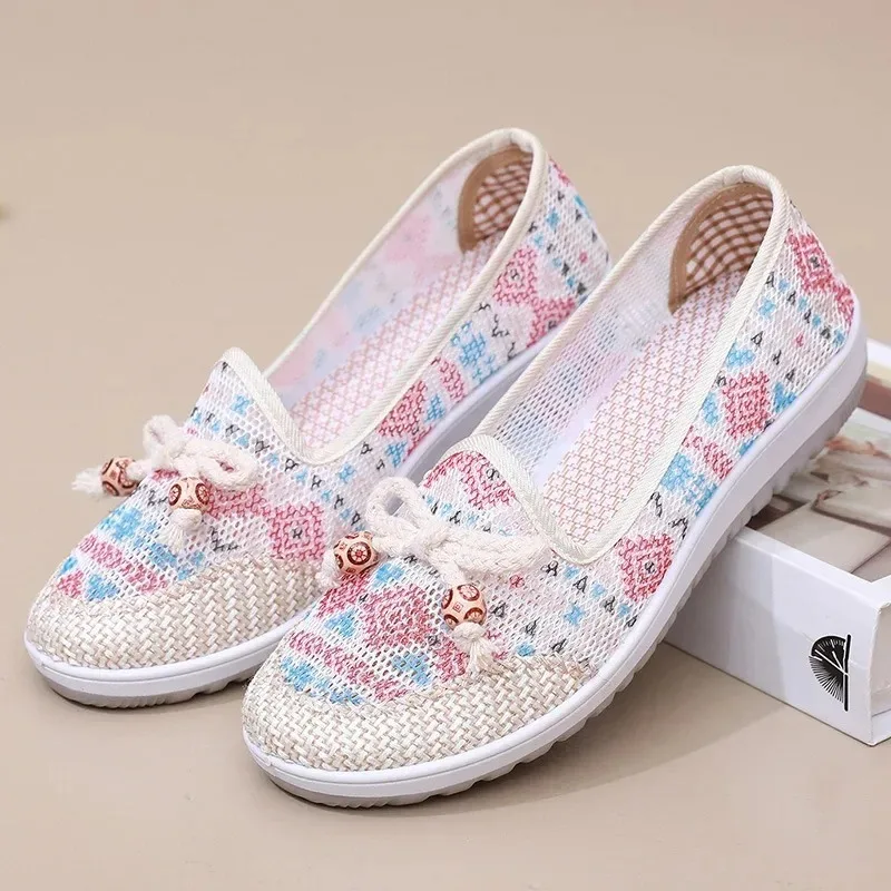 Women's Cloth Shoes New Lazy Footwear Casual Breathable Mom Shoes Shallow Mouth Ethnic Style Ladies Flats Zapatos