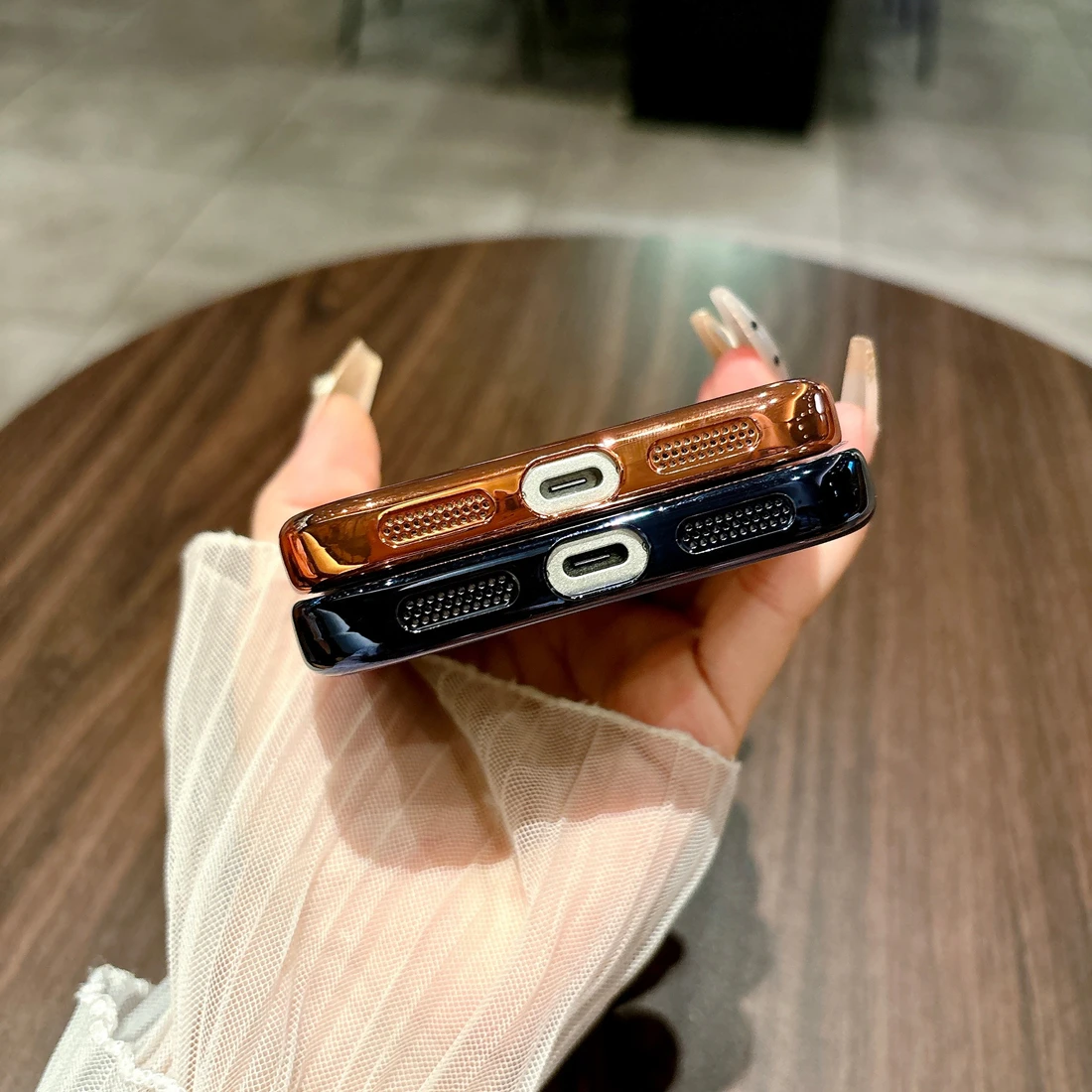 حافظة مغناطيسية رفيعة للغاية بدون حدود لهاتف آيفون...