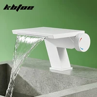 ก๊อกน้ำแบบติดตั้งบนเคาน์เตอร์ สีเทาปืน/สีทองขัดเงา สำหรับอ่างล้างหน้าในห้องน้ำ แบบน้ำร้อนน้ำเย็น พร้อมปุ่มควบคุม  สำหรับอ่างล้างหน้าในห้องน้ำ  แบบติดตั้งบนเคาน์เตอร์  สไตล์โมเดิร์น 1