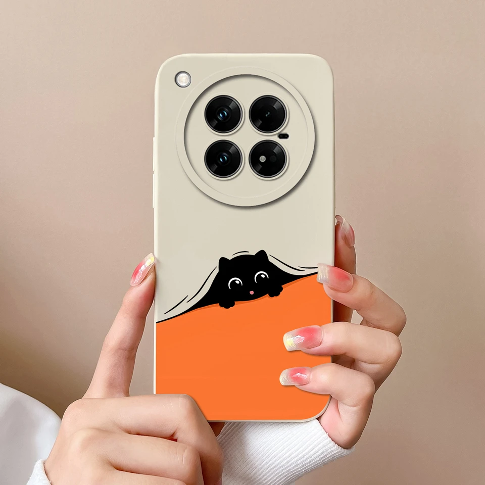Cute Astronaut Antifouling Drop-Resistant Soft Back Cover