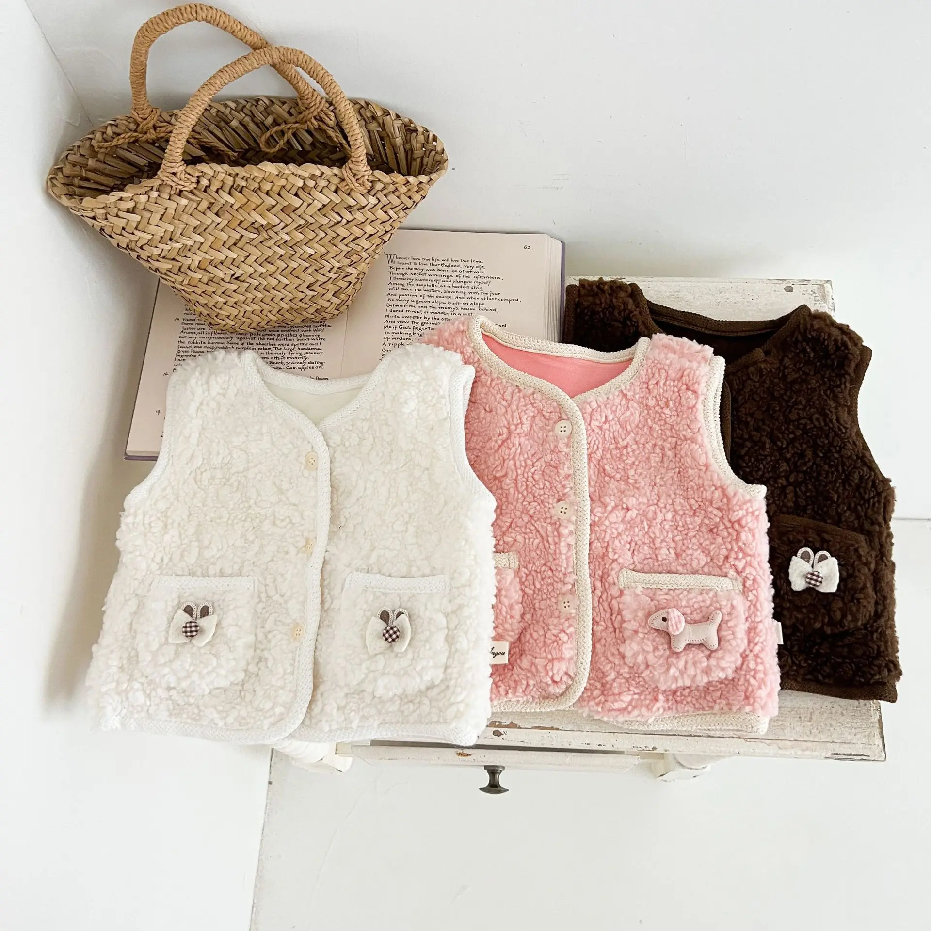 Winter New Baby Sleeveless Lamb Wool Vest Solid Girls Cute Bow Cardigan Coat Plus Velvet Thick Infant Toddler Warm Clothes