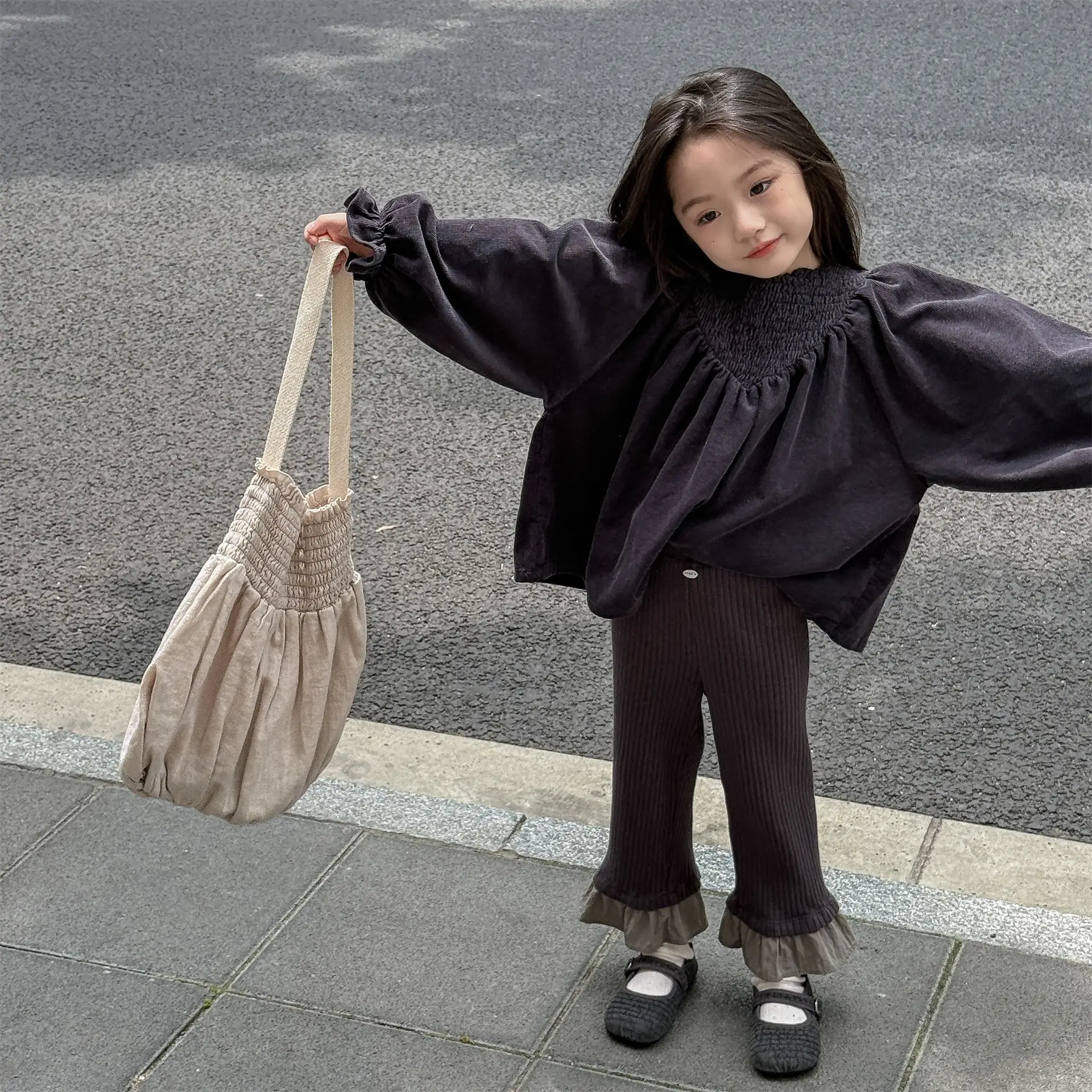 2025 Autumn New Girls Flared Trousers With Lace Children Casual Pants Cotton Baby Girl Leggings Kids Clothes 3 2025 Autumn New Girls Flared Trousers With Lace Children Casual Pants Cotton Baby Girl Leggings Kids Clothes - Image 4
