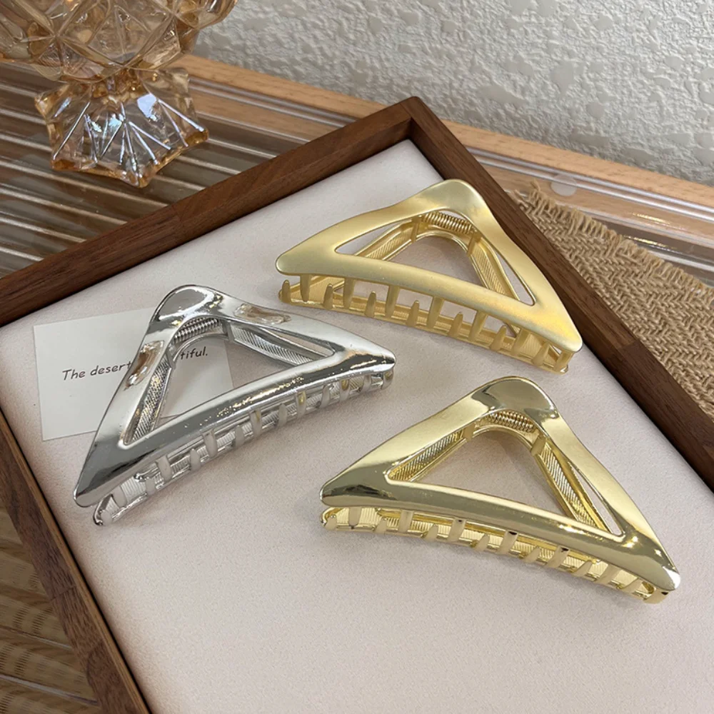 

VSnow Unique Design Triangle Gold Silver Color Shark Clips for Women Minimalist Matte Hollow Out Metal Hairy Accessories