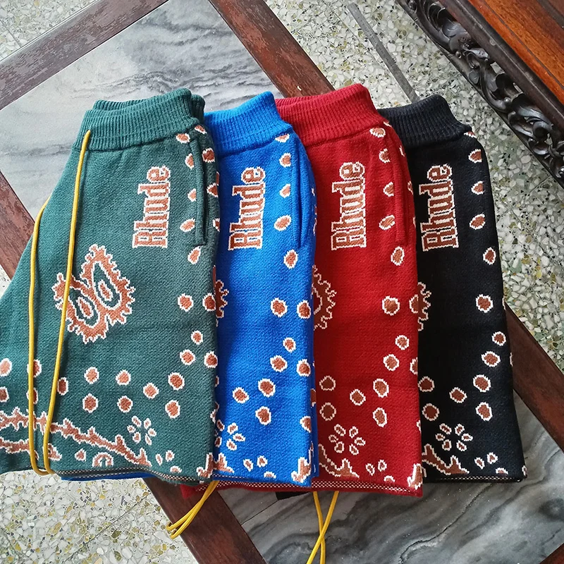 

Новинка 2024, весенние вязаные шорты ревеня для мужчин и женщин, универсальные Свободные повседневные уличные шорты с буквенным принтом