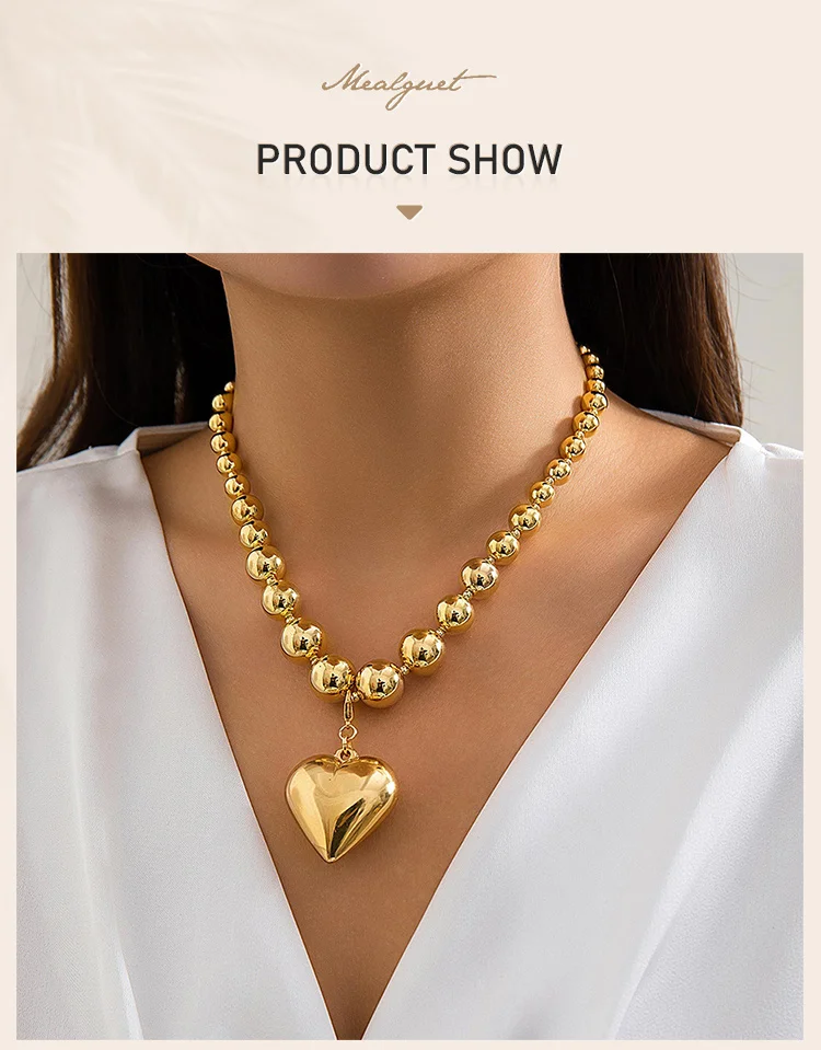 Chunky Heart Pendant Choker Necklace for Women, Oversize Beaded Chain Stylish Jewelry