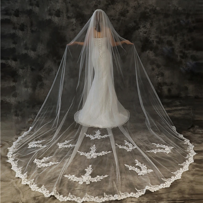 

Exquisite Cathedral Wedding Veil 3.5 Meter 1T One Layer Long Marriage Veil With Comb Ivory Lace Edge Bridal Veils Appliqued