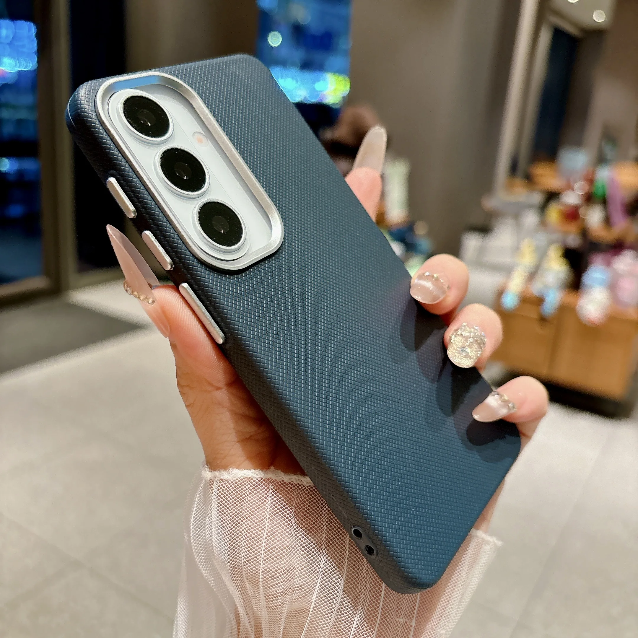 Elegant Textured Leather Phone Case - Simple and Stylish Cover