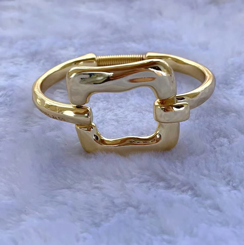 2023 unode50 Delicate Fashion Electroplated 925 Silver High Quality Luxury Women's Bracelet Romantic Holiday Gift